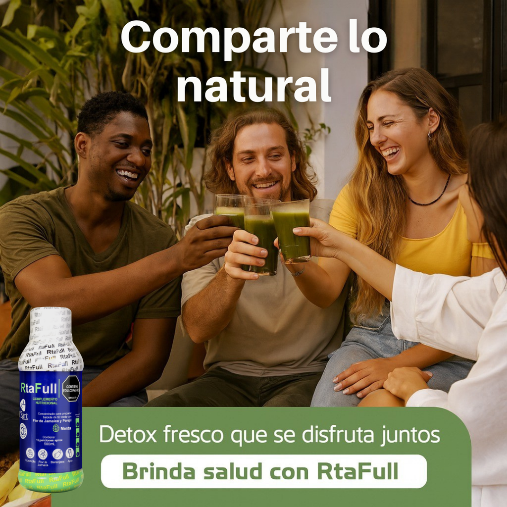 Personas compartiendo bebidas preparadas con RtaFull concentrado herbal