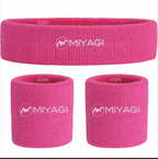 Set Miyagi fucsia con balaca y dos muñequeras