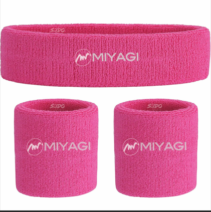 Set Miyagi fucsia con balaca y dos muñequeras