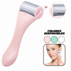 Rodillo facial con cabezal de acero inoxidable y mango ergonómico, sin texto de modelo